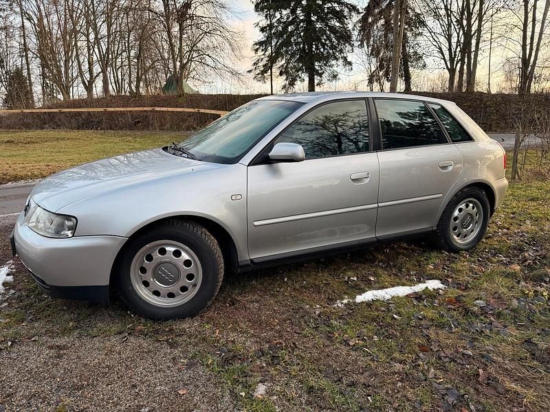 Gebraucht Audi A3 Ambiente 102 PS (75 kW) 2001 Silber Kleinwagen