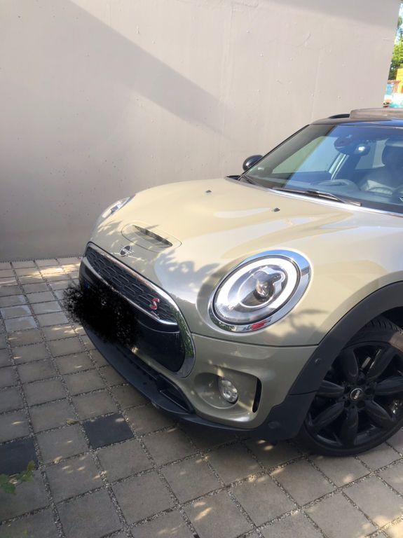 Grün Gebraucht 2018 Mini Cooper SD Clubman Kombi | 19.950 € (Fairer Preis) - Bild 1/4