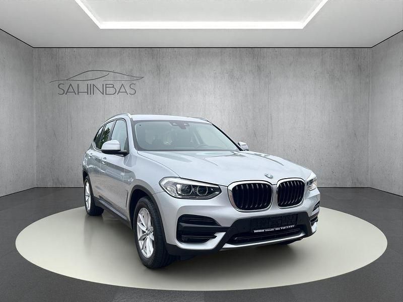 Silber Gebraucht 2018 BMW X3 Advantage SUV | 21.490 € (Fairer Preis) - Bild 1/4