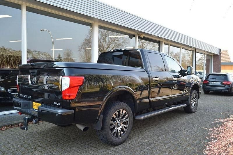 Gebraucht Nissan Titan 313 PS (230 kW) 2016 Schwarz Pickup