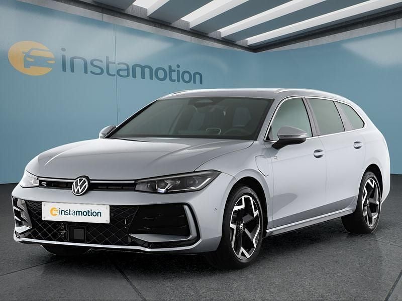 Silber Gebraucht 2025 VW Passat Kombi | 46.899 € (Guter Preis) - Bild 1/4