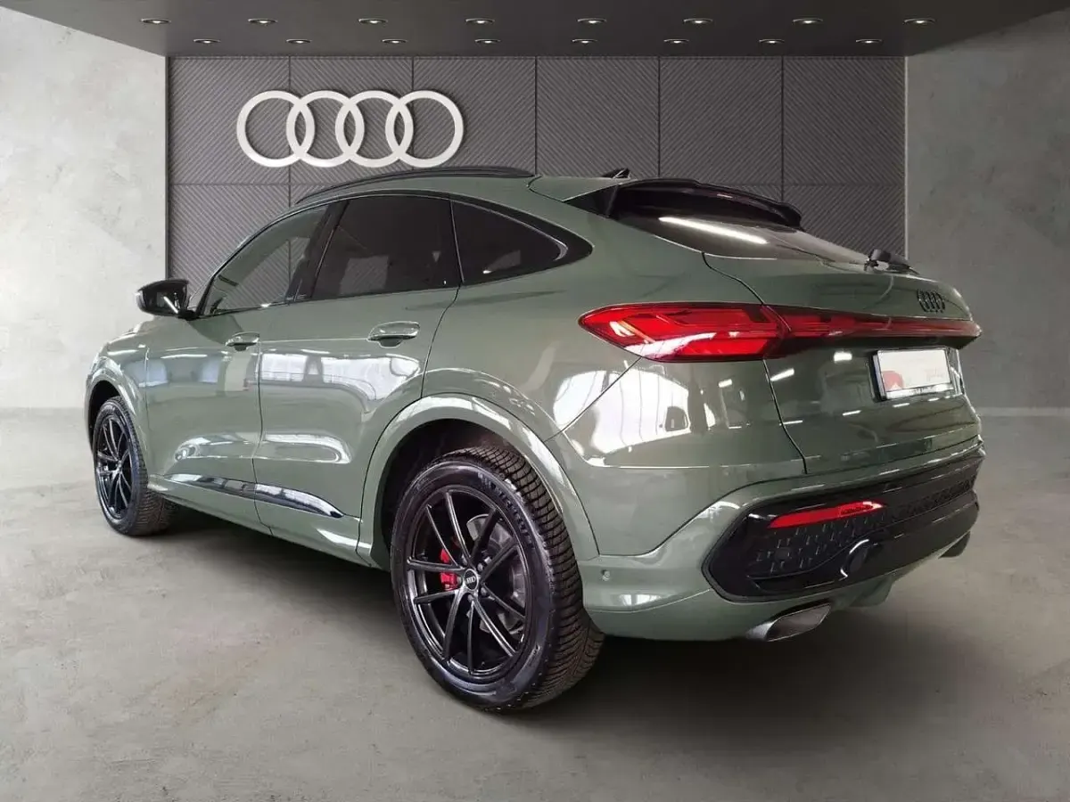 Gebraucht Audi Q5 S-Line 204 PS (150 kW) 2025 Distriktgrün metallic/distrikt SUV