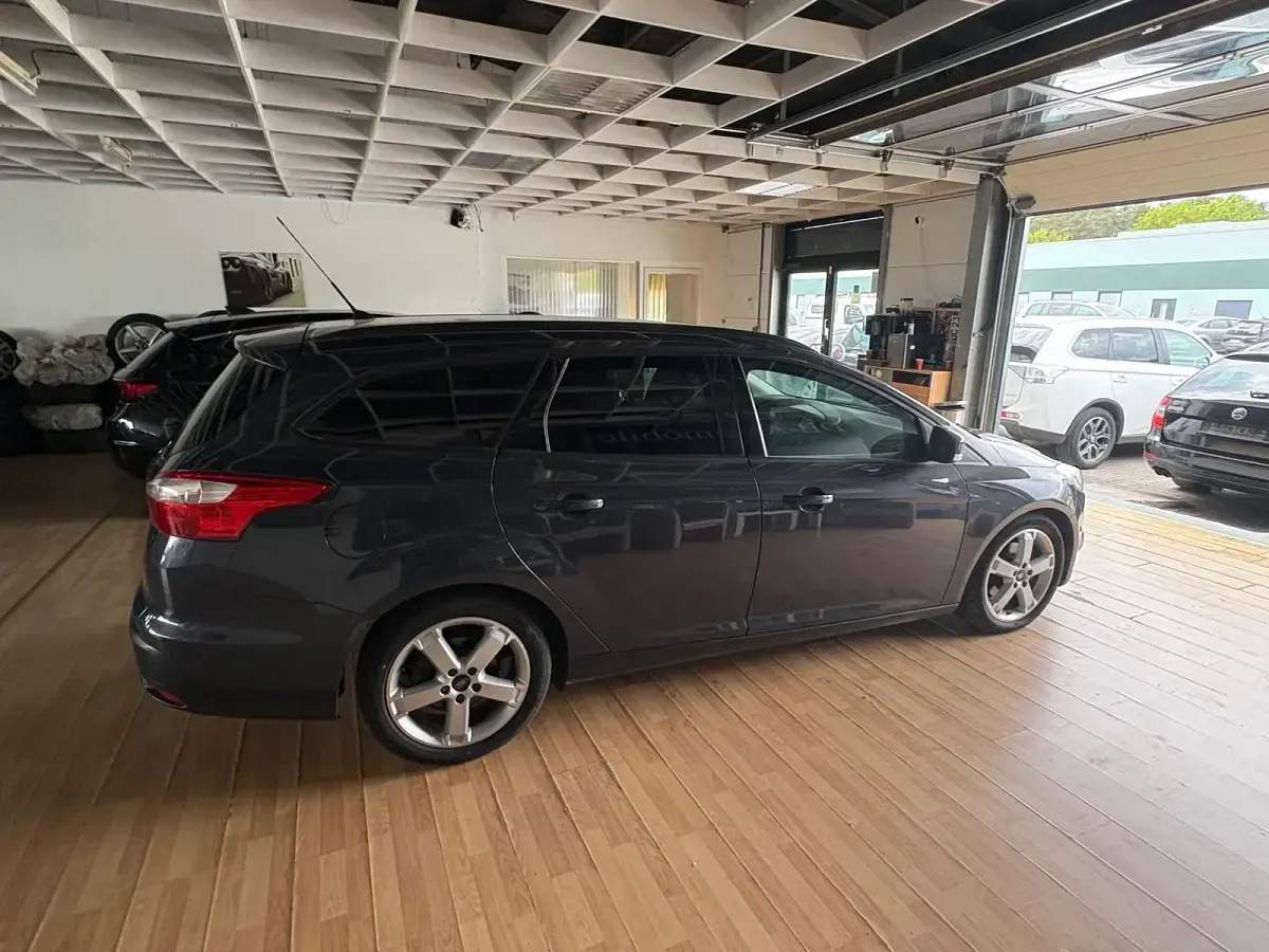 Gebraucht Ford Focus 115 PS (84 kW) 2014 Kombi