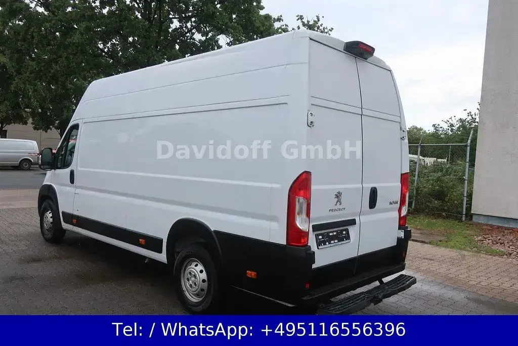 Gebraucht Peugeot Boxer 140 PS (102 kW) 2022 Weiß Van