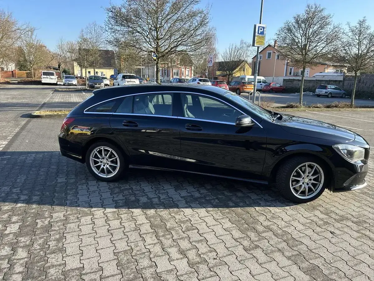 Gebraucht Mercedes CLA250e Shooting Brake 211 PS (155 kW) 2016 Schwarz Kombi