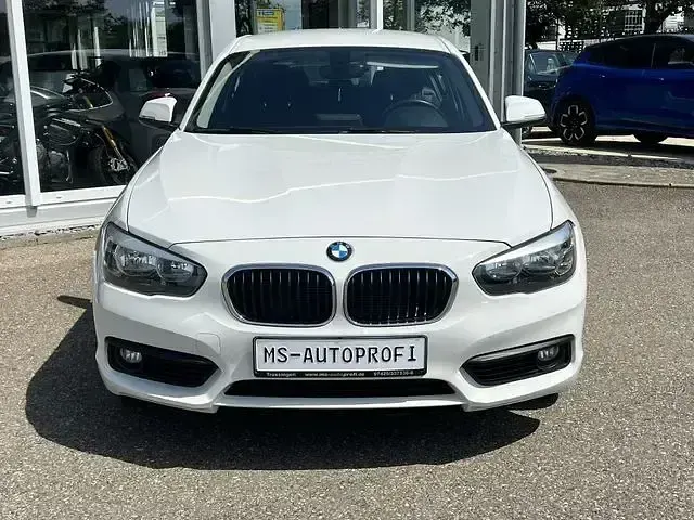 Gebraucht BMW 116 Advantage 109 PS (80 kW) 2016 Weiß Kleinwagen