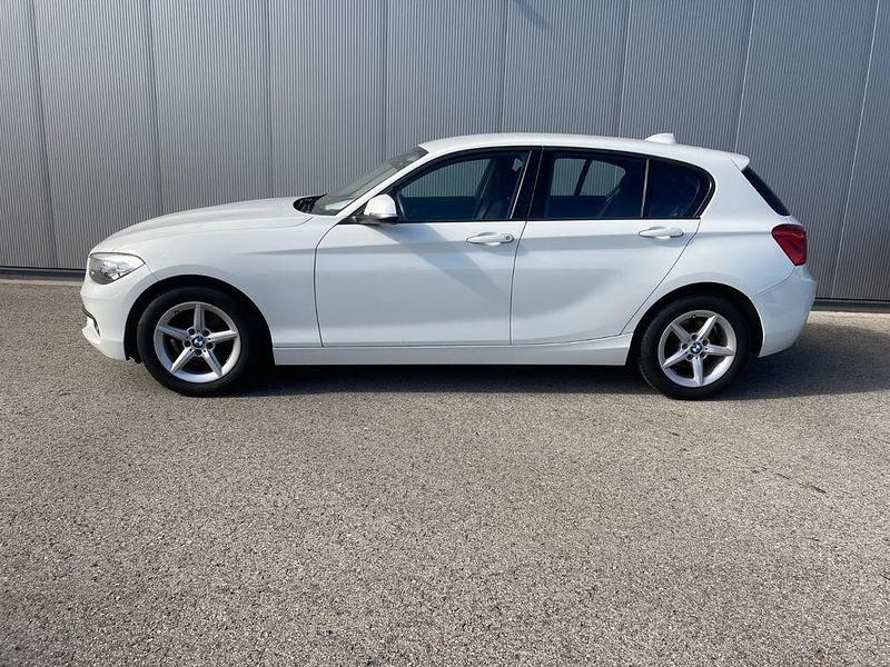 Gebraucht BMW 116 Advantage 109 PS (80 kW) 2016 Weiß Kleinwagen