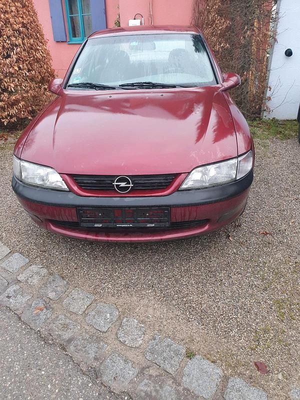 Andere farben Gebraucht 1996 Opel Vectra Coupé | 500 € - Bild 1/4