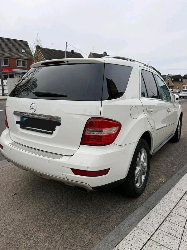 Second-hand Mercedes ML350 2011 Alb SUV