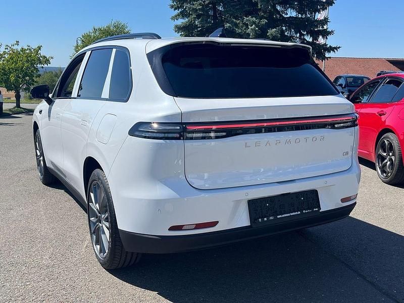 Neu Leapmotor C10 158 kW (215 PS) 2025 Weiß SUV