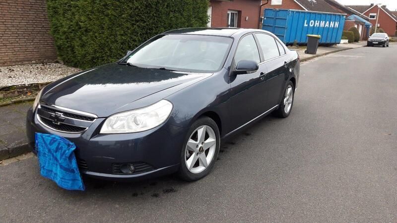 Grau Gebraucht 2006 Chevrolet Epica Limousine | 2.250 € - Bild 1/4