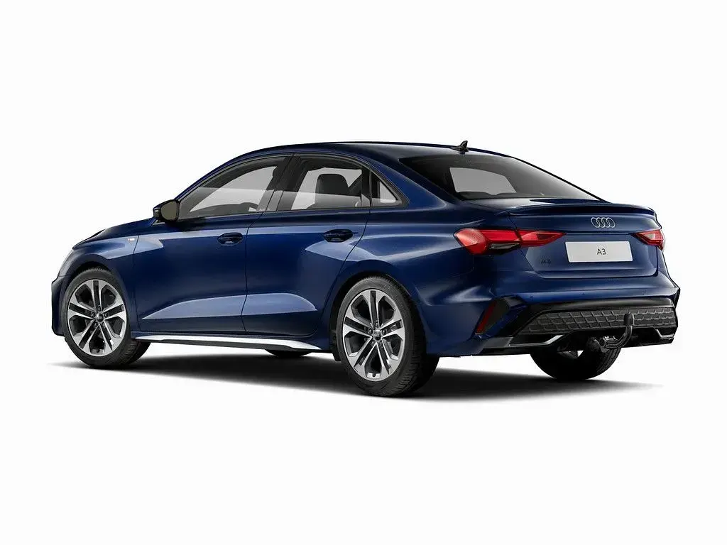Gebraucht Audi A3 S-Line 150 PS (110 kW) 2024 Navarrablau metallic Limousine