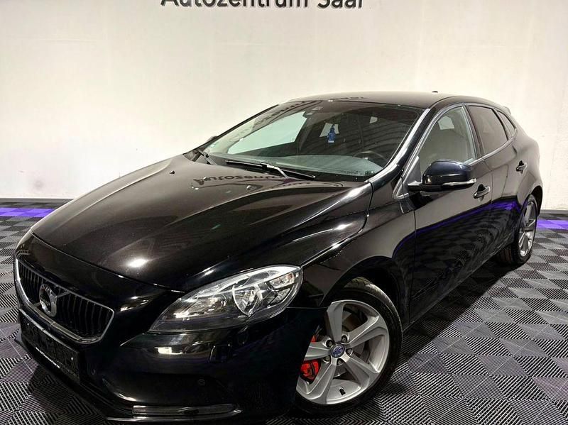 Gebraucht Volvo V40 Kinetic 150 PS (110 kW) 2015 Schwarz Limousine