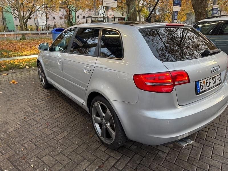 Gebraucht Audi A3 Ambition 105 PS (77 kW) 2009 Grau Kleinwagen