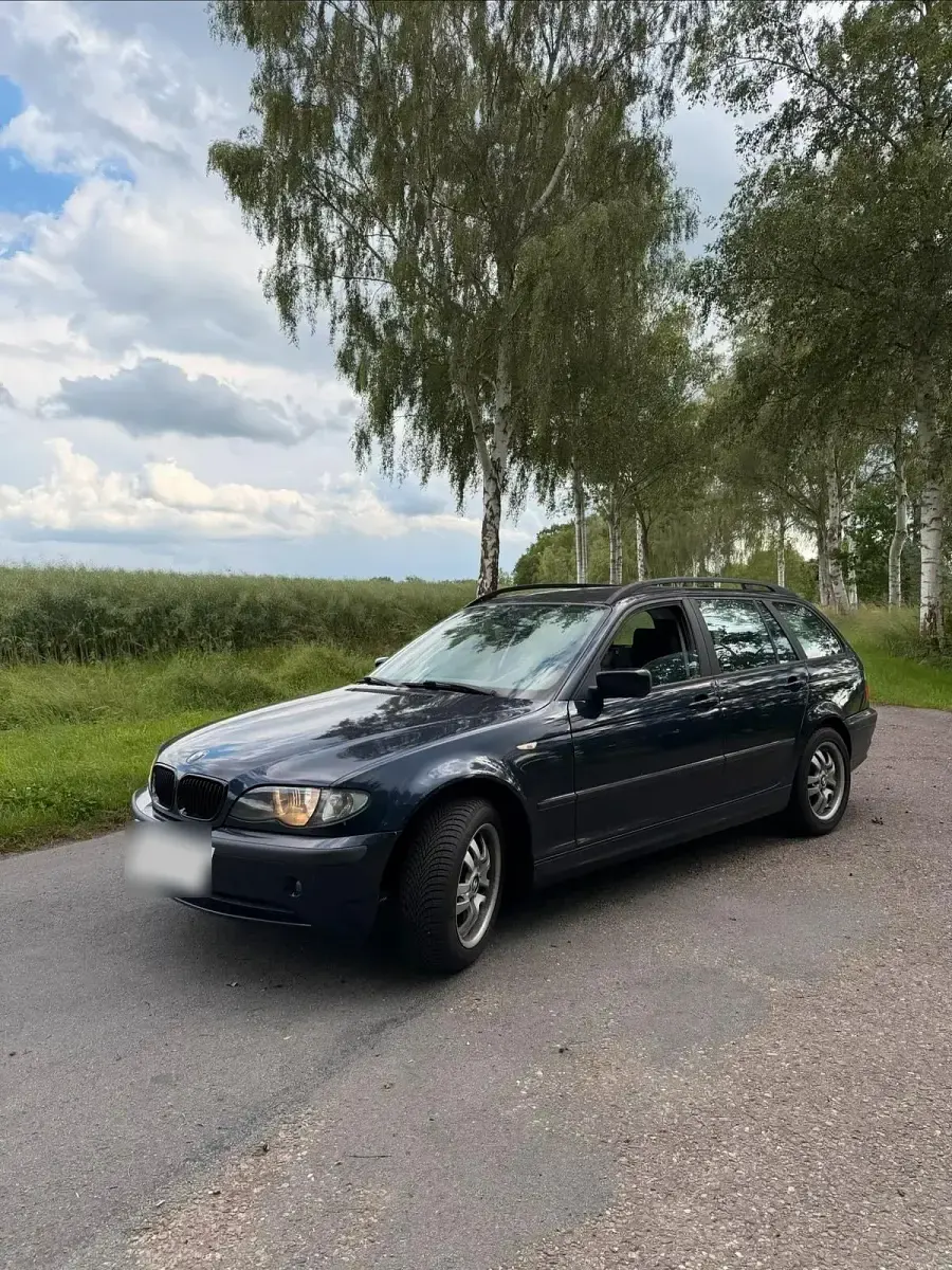 Gebraucht BMW 320 Basis 150 PS (110 kW) 2003 Blau Limousine