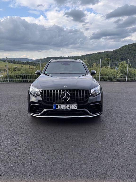Schwarz Gebraucht 2019 Mercedes GLC63 AMG AMG SUV | 50.575 € (Fairer Preis) - Bild 1/4
