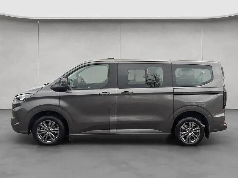 Gebraucht Ford Tourneo Titanium 150 PS (110 kW) 2024 Grau Kombi