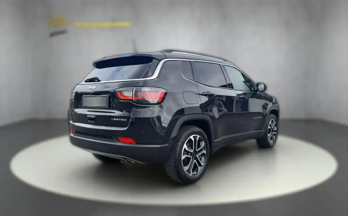 Gebraucht Jeep Compass 80th Anniversary 150 PS (110 kW) 2022 Schwarz metallic SUV