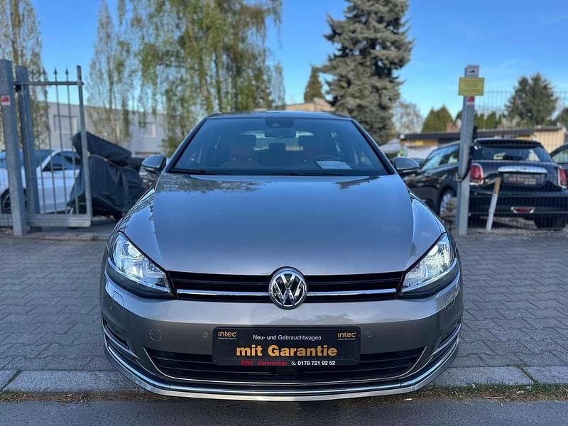 Używany VW Golf VII Edition 150 KM (110 kW) 2015 Brązowy Sedan/Limuzyna
