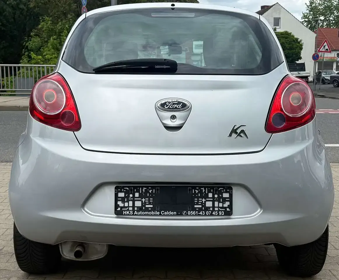 Gebraucht Ford Ka Titanium 69 PS (50 kW) 2009 Moonlightsilber metallic Kleinwagen