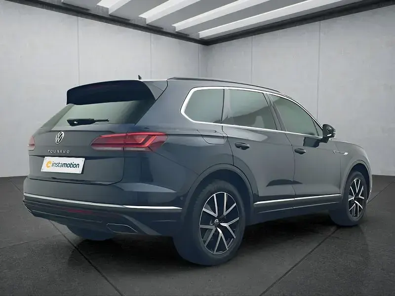Gebraucht VW Touareg 231 PS (169 kW) 2022 Blau SUV