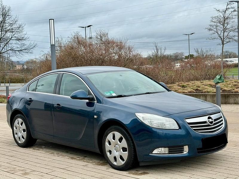 Gebraucht Opel Insignia Edition 160 PS (117 kW) 2011 Blau Limousine