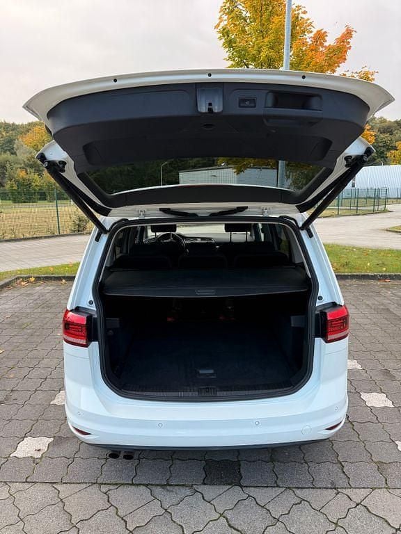 Gebraucht VW Touran Highline 179 PS (131 kW) 2017 Weiß Van / Kleinbus