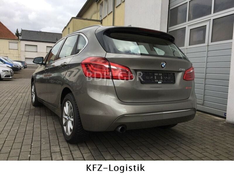 Gebraucht BMW 218 Active Tourer Luxury Line 136 PS (100 kW) 2014 Silber metallic Van / Kleinbus