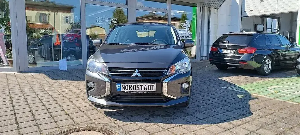 Gebraucht Mitsubishi Space Star Select 71 PS (52 kW) 2024 Grau Kleinwagen