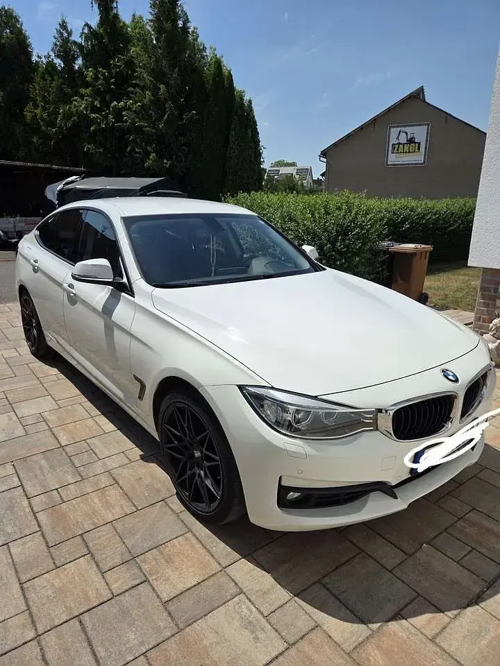 Gebraucht BMW 318 143 PS (105 kW) 2014 Weiß Limousine