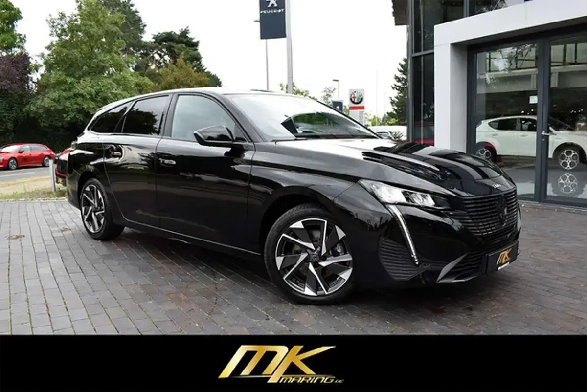 Gebraucht Peugeot 308 SW Allure 131 PS (96 kW) 2025 Schwarz Kombi