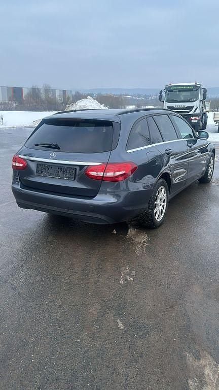 Gebraucht Mercedes C180 Edition 116 PS (85 kW) 2016 Blau Kombi