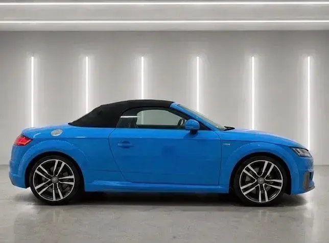 Gebraucht Audi TT Roadster Sport 243 PS (178 kW) 2019 Blau Cabrio