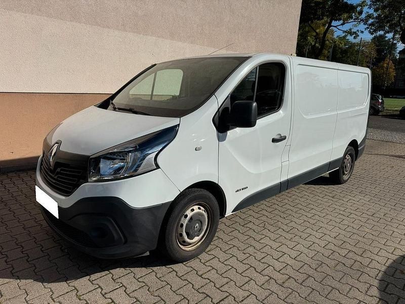 Weiß Gebraucht 2015 Renault Trafic Komfort Van | 5.950 € (Teuer) - Bild 1/4