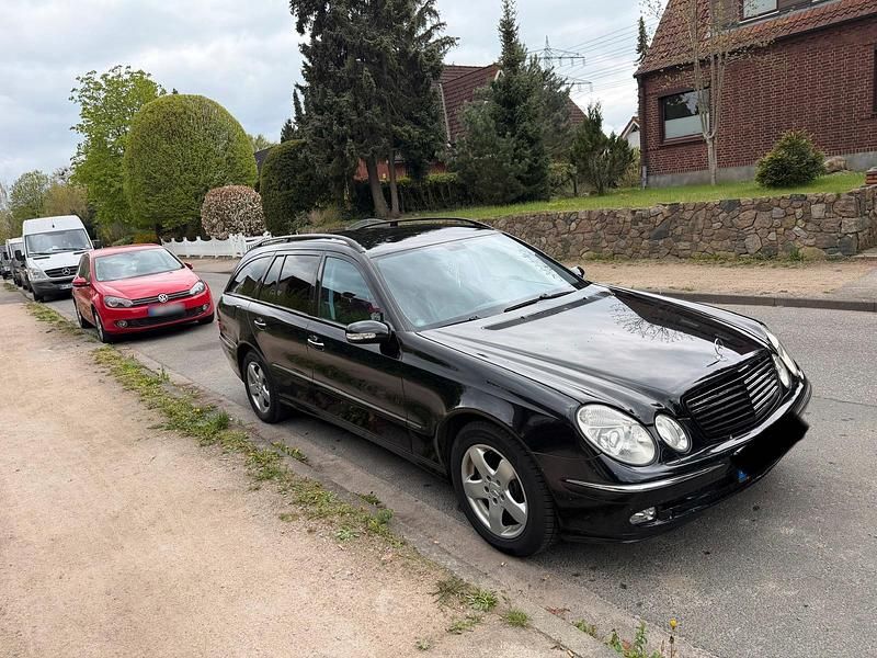 Second-hand Mercedes E320 224 CP (164 kW) 2004 Negru Break