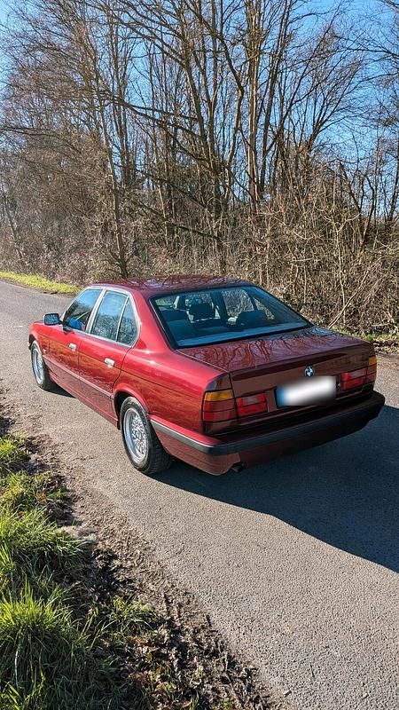 Gebraucht BMW 518 116 PS (85 kW) 1995 Rot Limousine