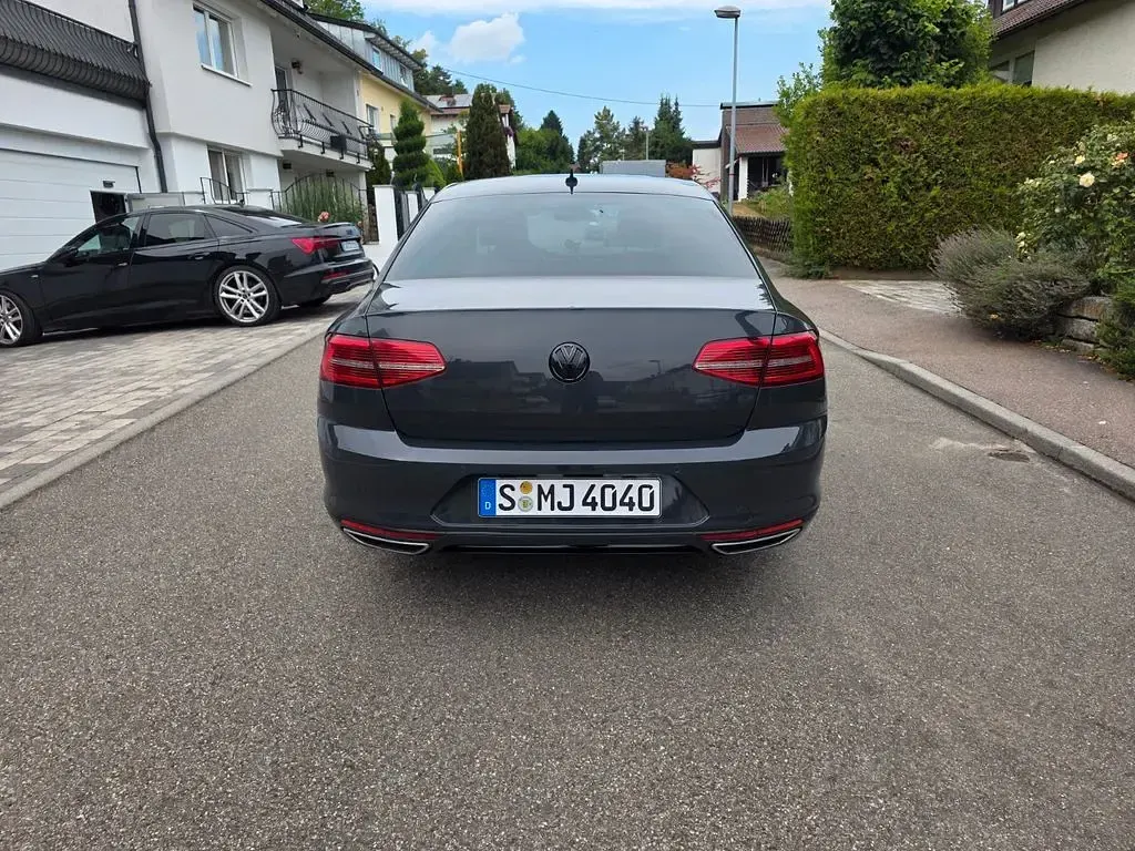 Gebraucht VW Passat R-line 220 PS (161 kW) 2015 Grau Limousine
