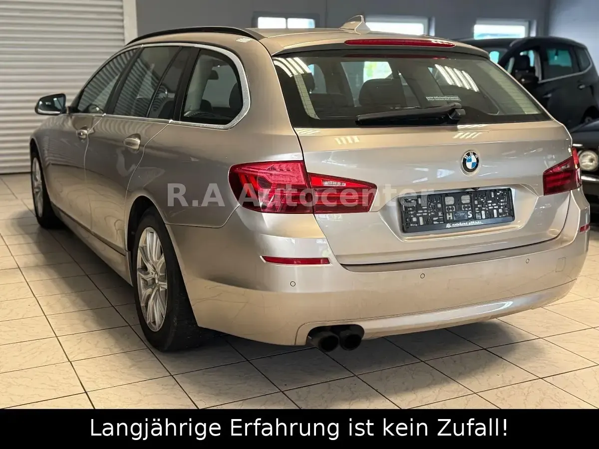 Gebraucht BMW 520 184 PS (135 kW) 2014 Gold Limousine