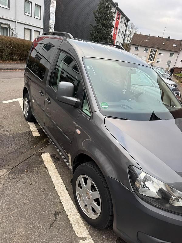 Gebraucht VW Caddy 105 PS (77 kW) 2011 Grau Van / Kleinbus
