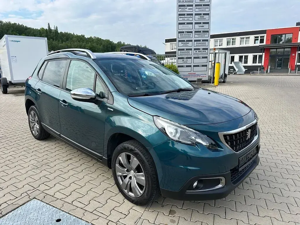 Gebraucht Peugeot 2008 Style 82 PS (60 kW) 2018 Lackierung emerald crystal SUV
