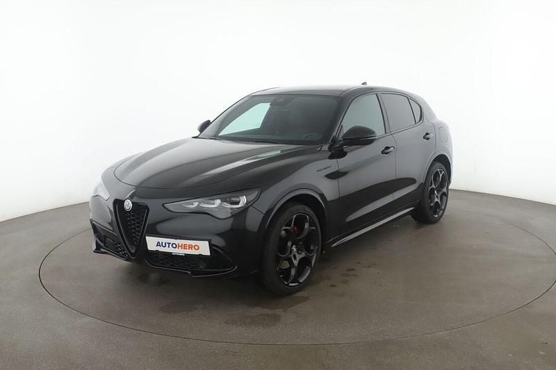 Schwarz Gebraucht 2023 Alfa Romeo Stelvio Competizione SUV | 37.370 € (Fairer Preis) - Bild 1/3