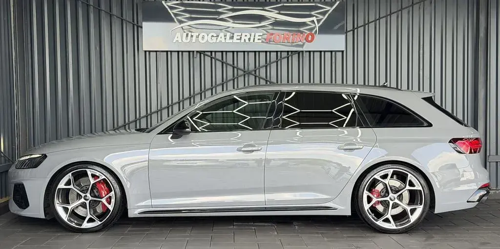 Gebraucht Audi RS4 Competition 450 PS (330 kW) 2024 Grau Kombi
