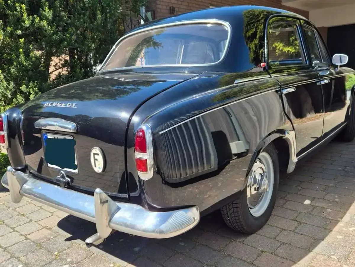 Gebraucht Peugeot 403 57 PS (41 kW) 1957 Schwarz Limousine