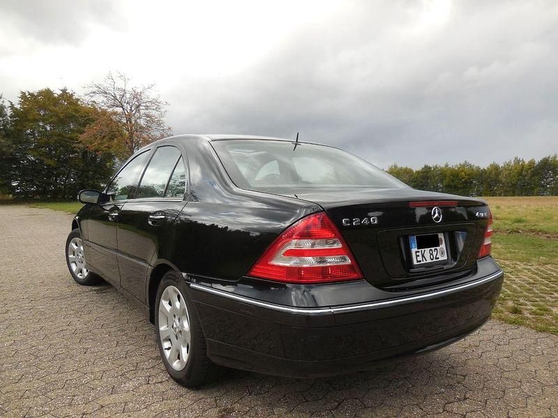Gebraucht Mercedes C240 Elegance 170 PS (125 kW) 2005 Schwarz Limousine