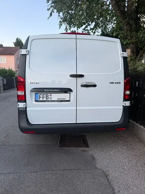 Gebraucht Mercedes Vito 163 PS (119 kW) 2021 Weiß Van