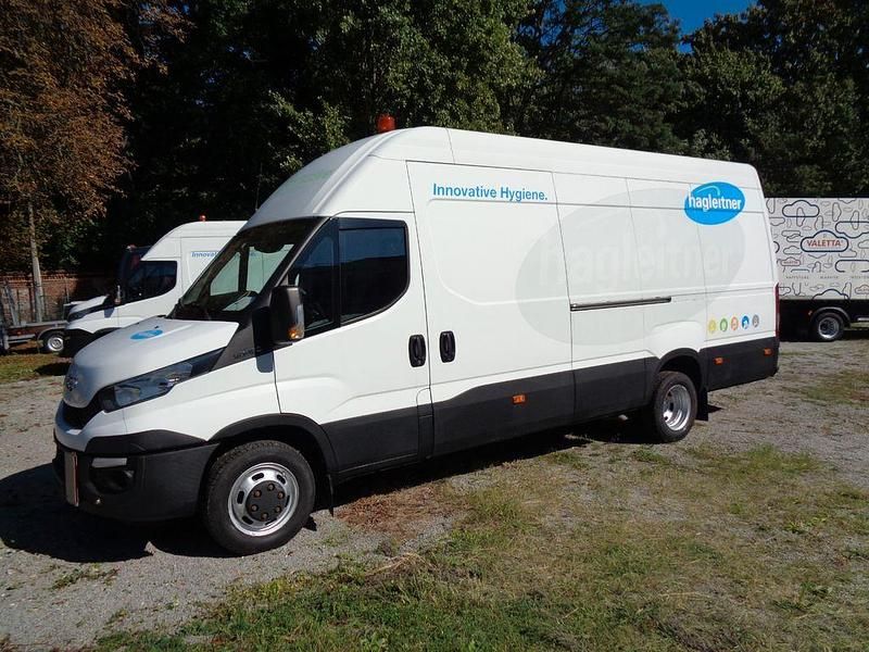 Weiß Gebraucht 2016 Iveco Daily Van / Kleinbus | 11.200 € (Etwas zu teuer) - Bild 1/4