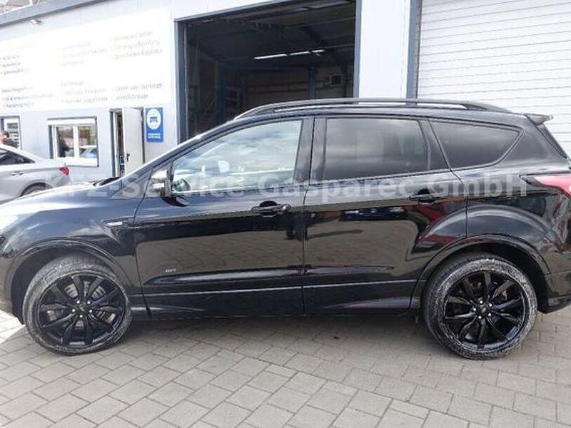 Gebraucht Ford Kuga ST-Line 180 PS (132 kW) 2018 Schwarz SUV