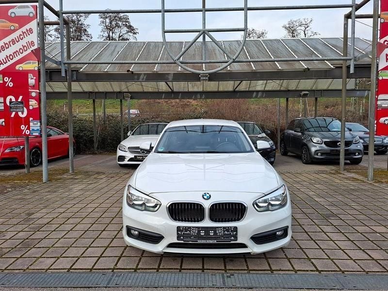 Gebraucht BMW 118 Advantage 136 PS (100 kW) 2018 Weiß Kleinwagen