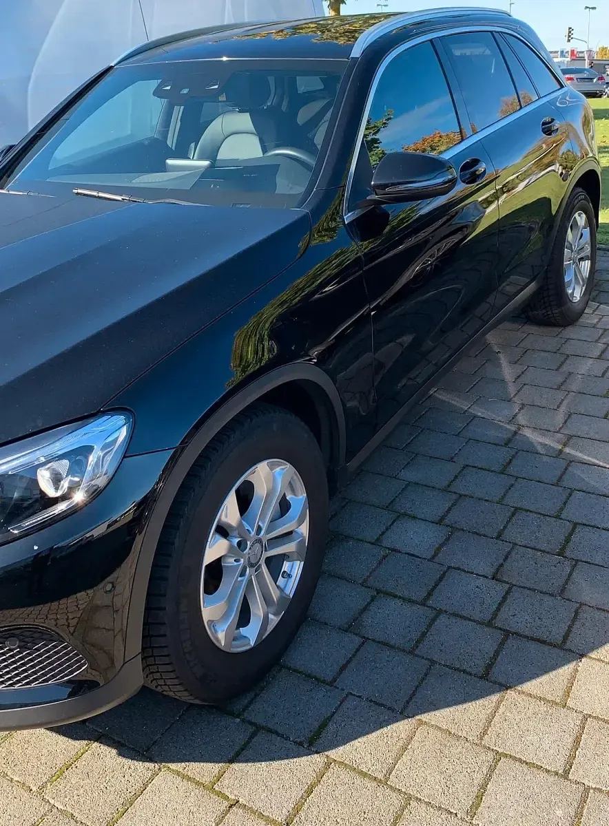 Gebraucht Mercedes GLC250 204 PS (150 kW) 2016 Schwarz SUV