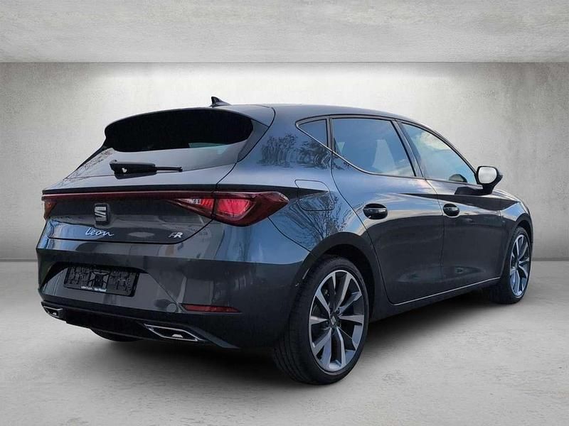 Gebraucht Seat Leon FR 150 PS (110 kW) 2026 Magnetic grau metallic Limousine